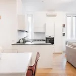 Easylife - - Lazzaro Papi 3 - Porta Romana *